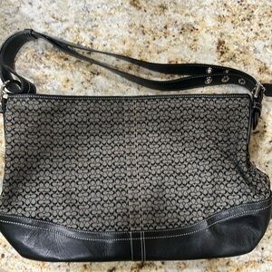 Medium Coach Crossbody purse, great condition, Black Coach Pattern